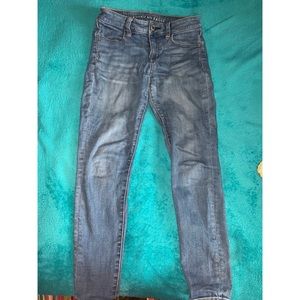 Médium wash Skinny American Eagle Jeans